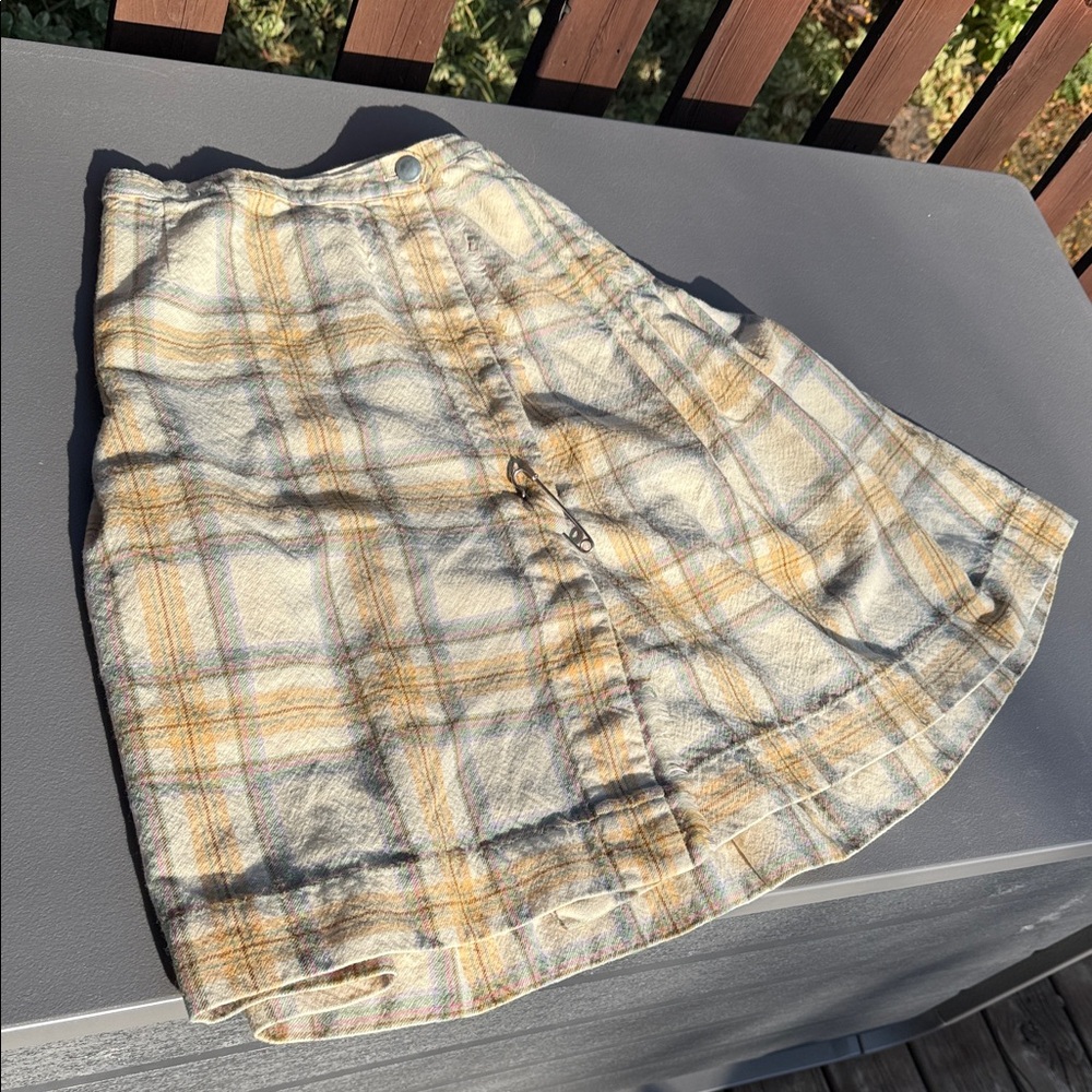 70s VTG SURREY Classics pure virgin wool tartan pleated pastel Scottish kilt